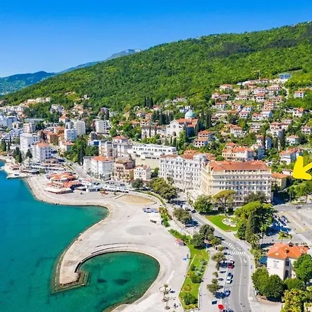 Apartmán With Spacious Terrace Floramy Opatija