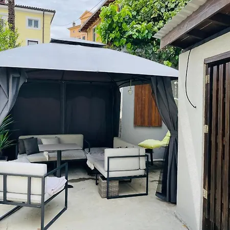 With Spacious Terrace Floramy Apartmán Opatija
